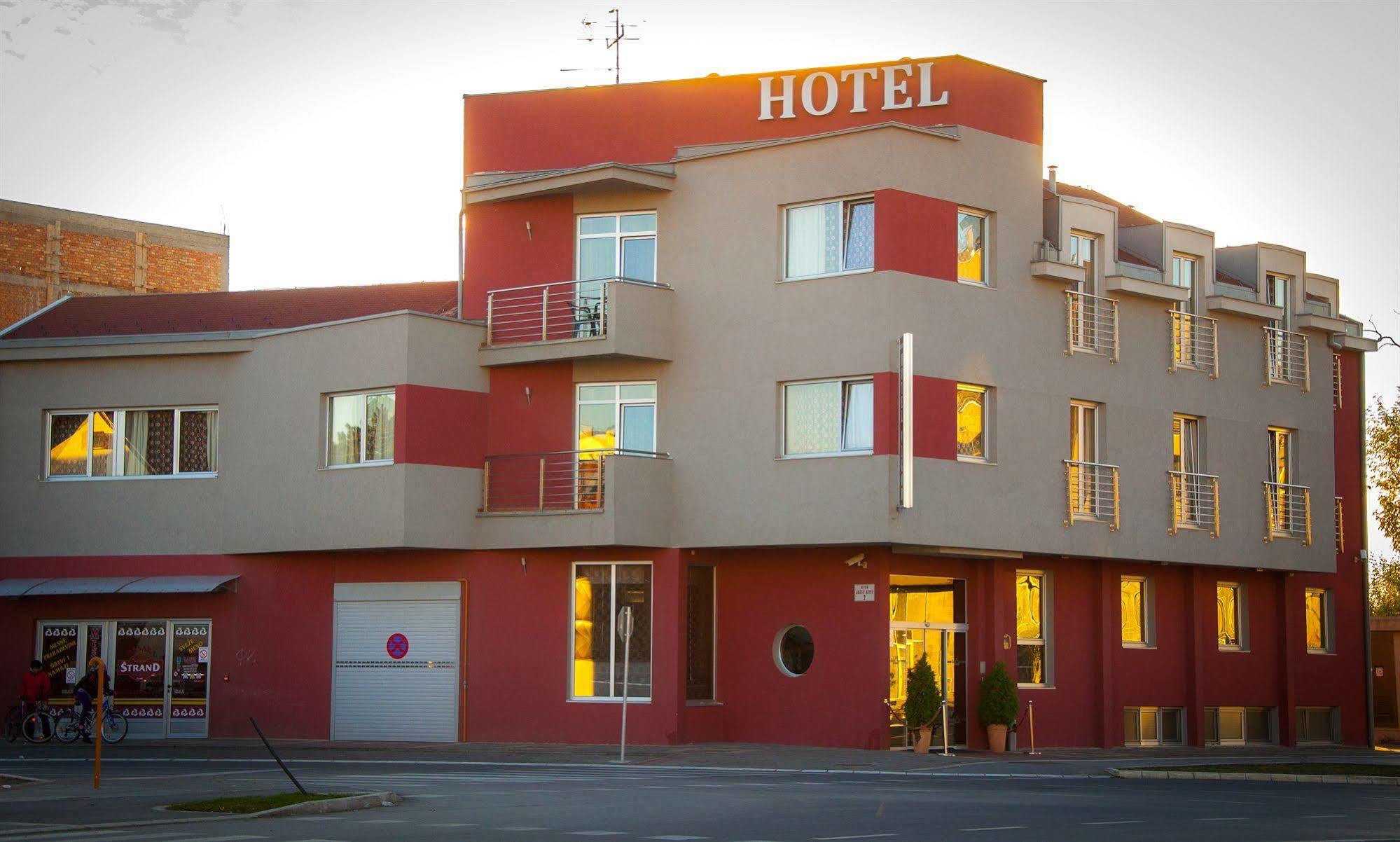 Garni Hotel Vigor Novi Sad Exterior foto